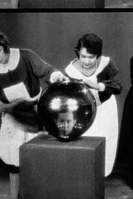 The Seashell and the Clergyman (1928) poster